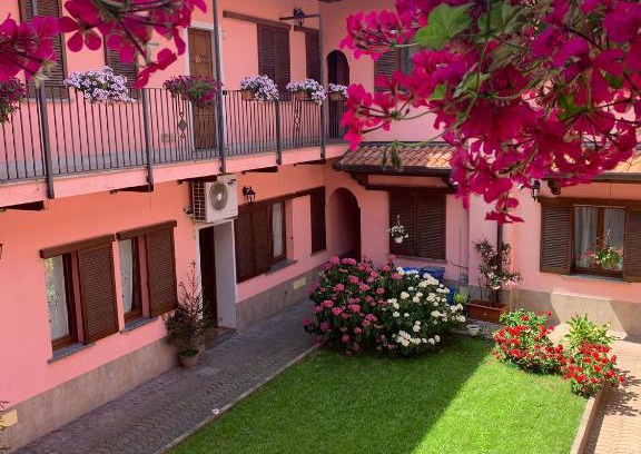 Desio Hotel | Discover La Corte Albergo: Family & Pet-Friendly Escape