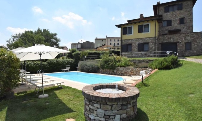 Castana House | Guest Rated 10/10: La Corte Bricca with Pool & Spa