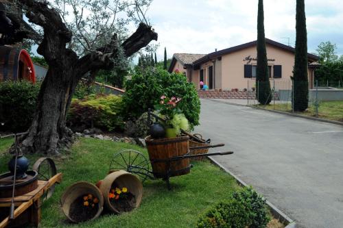 Vignola Bed & Breakfast | Guest Rated 10/10: La Corte D'Emilio B&B with Kitchen