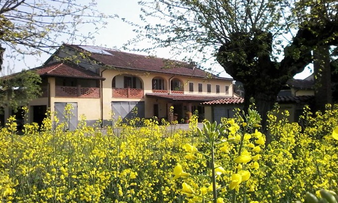 Lobbi Bed & Breakfast | La Cortevecchia: Guest Rated 9/10 with Family-Friendly Amenities