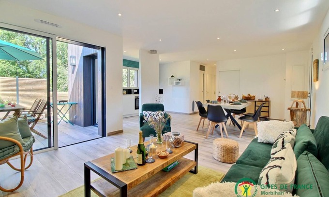 Ferel House | Ideal Family Retreat at La Coulée Douce - FEREL
