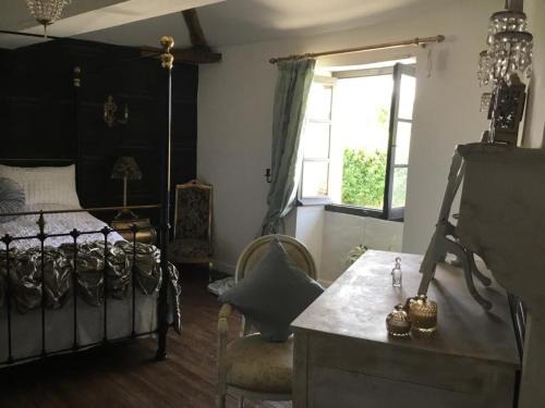 Verteuil-sur-Charente House | Discover La Cour Blanche: 4-Star, Pet-Friendly Retreat