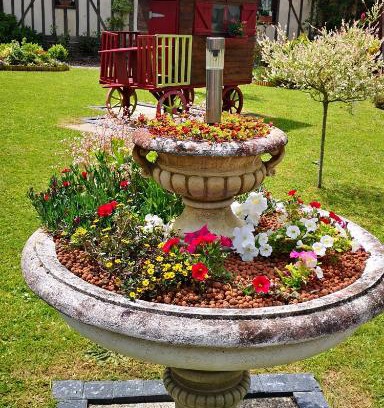 Cormeilles Bed & Breakfast | Pet-Friendly Retreat at La Cour Du Puits Chambre Victor