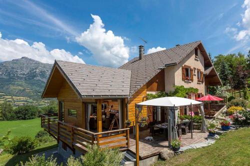 Saint-Leger-les-Melezes Bed & Breakfast | Discover La Coustille: Beachfront Rooms & Dining Experience