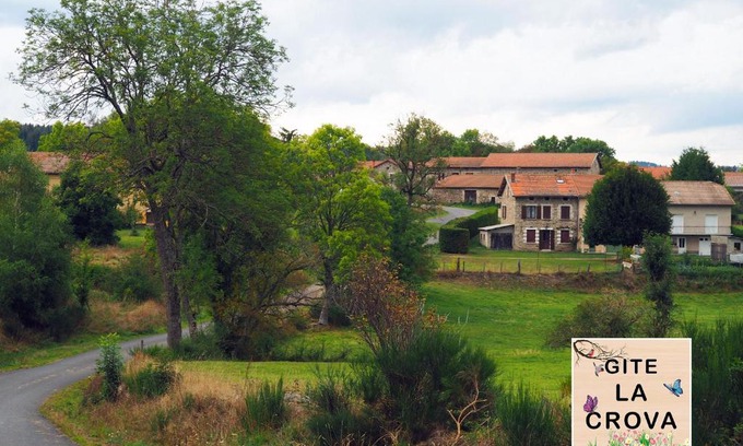 Felines House | Discover La Crova: Guest Rated 9.2/10 Getaway