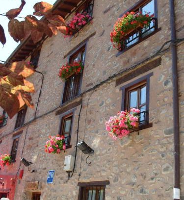 Ezcaray House | Family-Friendly Getaway at La Cuculla with Great Reviews