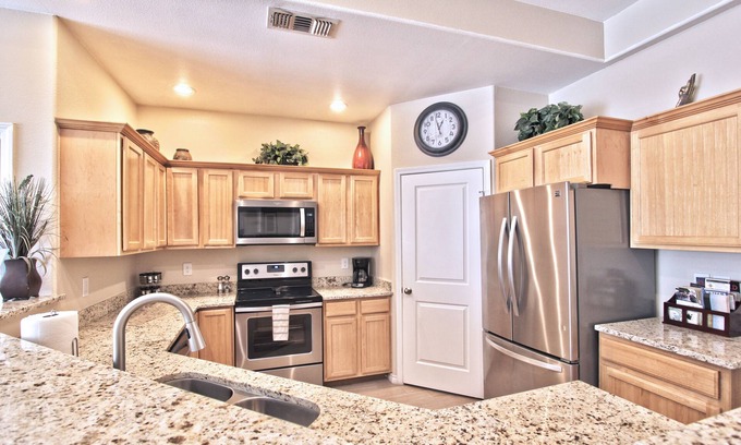 Carlsbad House | Pet-Friendly La Cueva: Ideal 3 Bedroom Home near Caverns