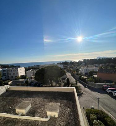 La Ciotat Apartment | Family-Friendly Getaway at La Désirade Full South