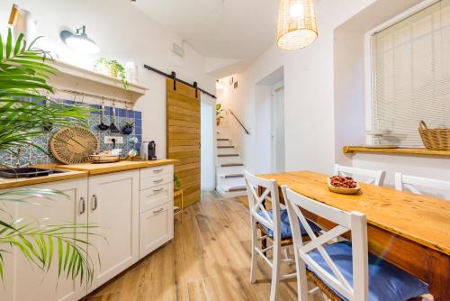 Grottaferrata Apartment | Family-Friendly La Dalia - Guest Rated 9/10 for Comfort