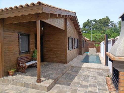 Cobisa House | Relax at La Dehesa2 de Toledo with Oceanfront Pool Access