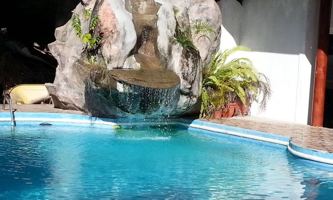 Corozal Hotel | Discover La Delphina B&B Bar and Grill Hotel: Family-Friendly Retreat