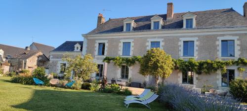 Saint-Melaine-sur-Aubance Bed & Breakfast | Oceanfront Escape at La Demeure de l'Aubance - Rated 9.6