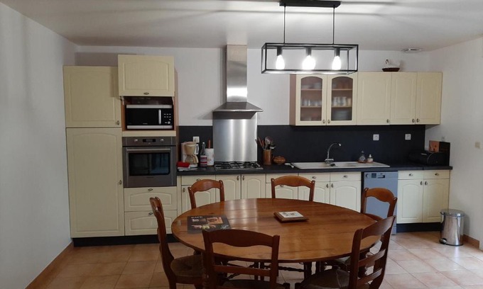 Mezieres sous Lavardin Villa | Discover La Demeure de Bysance - Child-Friendly Escape
