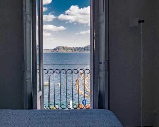 Belgirate Apartment | Family-Friendly Retreat at La dimora del Glicine 2