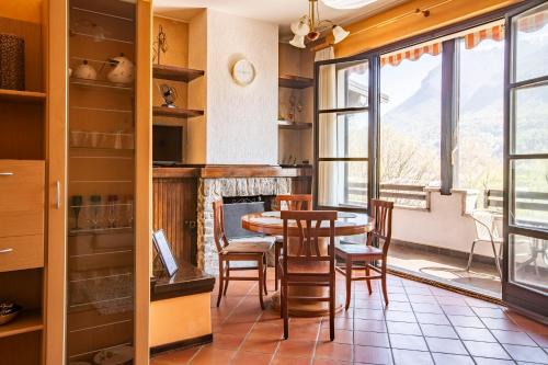 Carlazzo House | Lake View Retreat at La Dimora del Tasso - Family Friendly