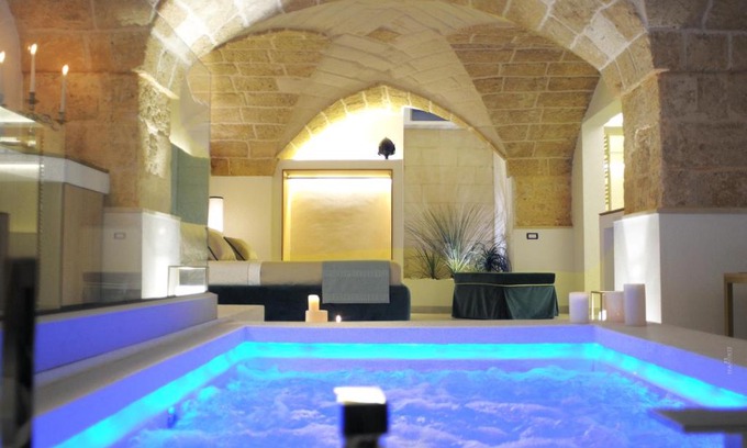 Miggiano Bed & Breakfast | Experience La Dimora delle Fate: Premier SPA & Pool Amenities