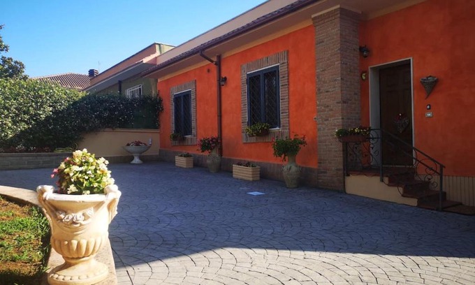 Tivoli House | Discover La dimora di Massimo: A Pet-Friendly Retreat