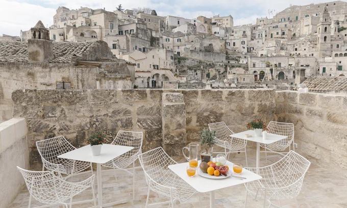 Sasso Barisano House | Relax at La Dimora Di Metello: Spa & Breakfast Included