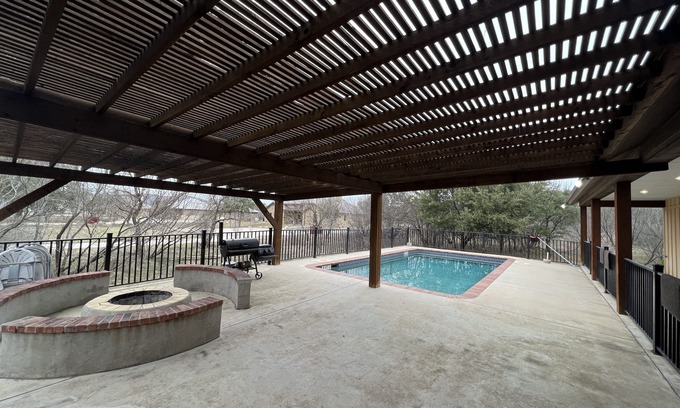 Sabinal House | Experience La Doña: Walk to Live Music & Amazing Amenities