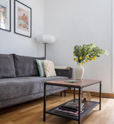 Nantes Centre Apartment | Cozy Stay in the Heart of the City - Pet Friendly!