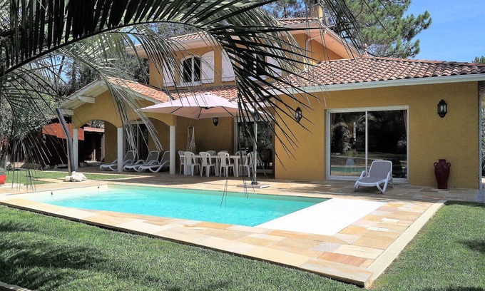 Labenne Villa | Escape to La Dolce Villa: Oceanfront Retreat with Pool