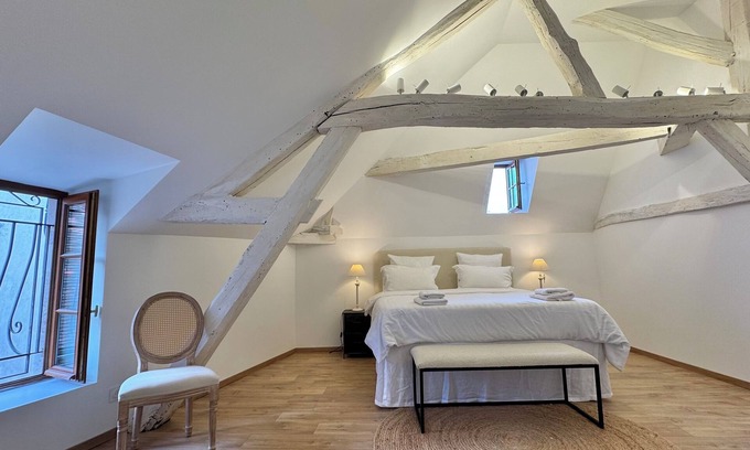Beaune City Centre House | Experience La Dolce Vita Near Beaune's Best Attractions