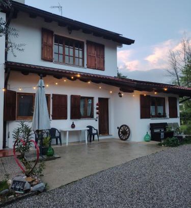 Mariano del Friuli House | Discover La Dolce Vita: Pet & Child Friendly Retreat