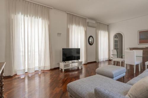 Rione IV Campo Marzio Apartment | La Dolce Vita - Elegant retreat in the heart of Rome