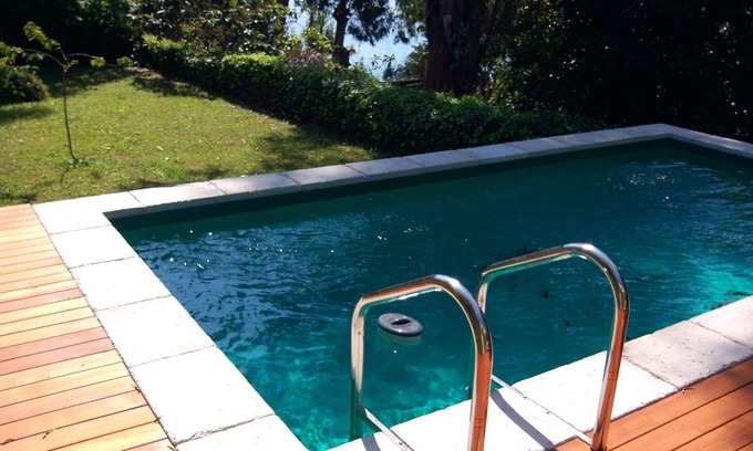 Paraggi Villa | Beachside Retreat: La Dolce Vita with Pool & Ocean Views