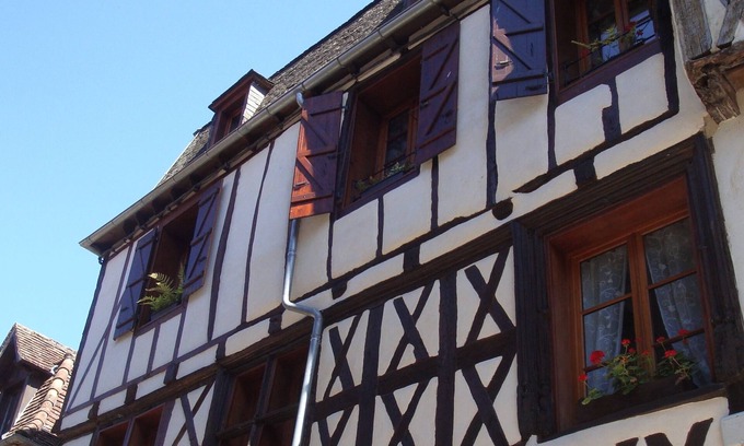 Beaulieu-sur-Dordogne Apartment | La Dordogne, charming apt. in centre of medieval village, easy walk to the river