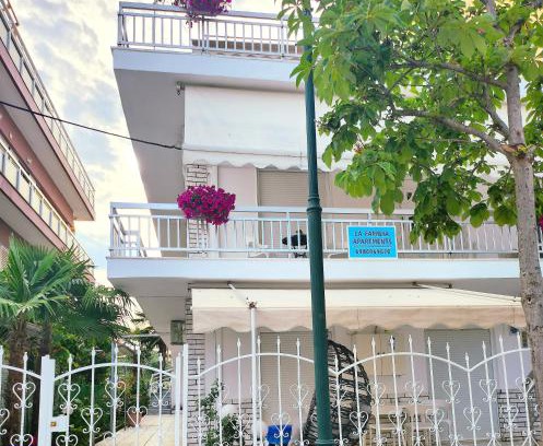 Olymbiaki Akti Apartment | Family-Friendly La Familia Apartments with Top Guest Rating