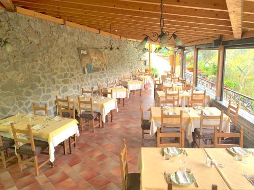 Apricale Bed & Breakfast | Discover La Favorita Apricale B&B & Ristorante Retreat