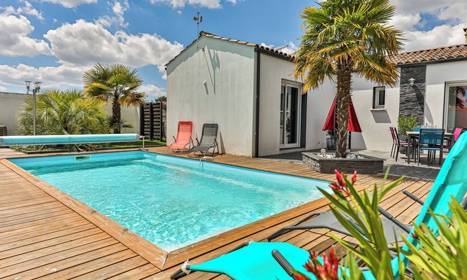 Commequiers House | La Favorite, a family home with a heated swimming pool