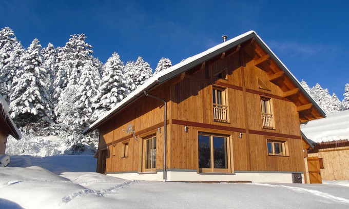 La Feclaz Apartment | Premier LA FECLAZ Ski-In/Ski-Out Chalet with Ocean View
