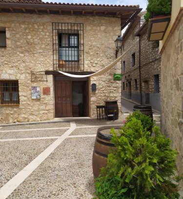 Torija Apartment | Discover La Felicidad de la Tierra - Relaxing Hot Tub & More