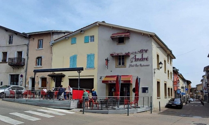 Saint-Jean-de-Bournay Hotel | Pet-Friendly Stay at LA FERME D'ANDRE - Guest Rated 10/10
