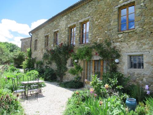 Saint-Andre-de-Rosans Bed & Breakfast | Discover La Ferme de la Condamine: Pet & Child Friendly Retreat
