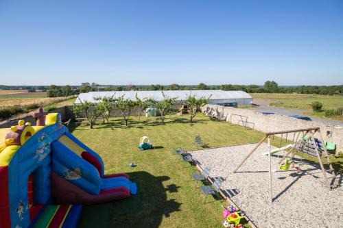 Longues-sur-Mer House | LA FERME DE LONGUES maisons spécialisées pour les familles avec jeunes enfants
