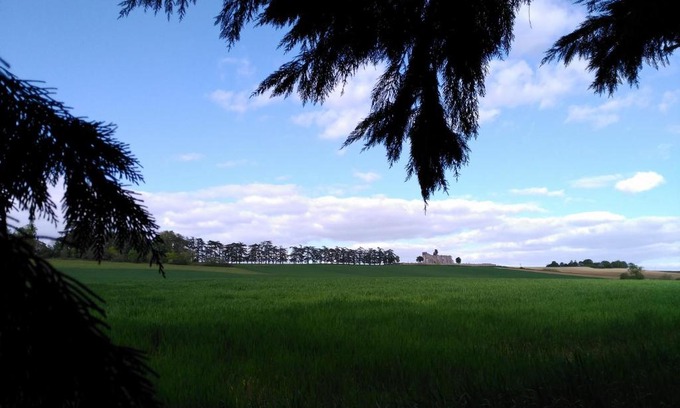 Laplume House | Pet-Friendly Retreat at La Ferme du Chateau with Breakfast