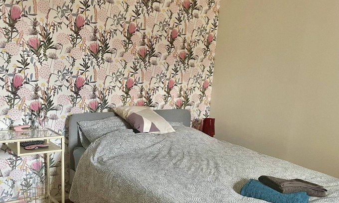 Metz-Centre – Ancienne Ville Apartment | Cozy Studio Steps from the Cathedral with Kitchen Amenities