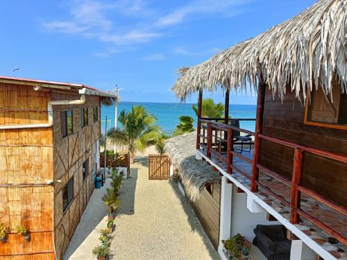Machalilla Cabin | Relax at La Fogata: Oceanfront Retreat with Private Beach
