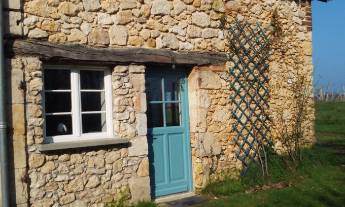 Sainte-Maure-de-Peyriac Cottage | Experience "La Foigniere": Ocean View Retreat with Spa & Pool
