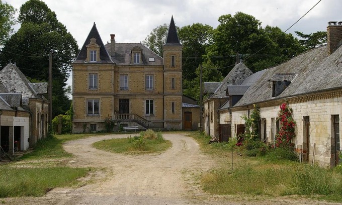 Remaucourt Bed & Breakfast | Welcoming La Folia - Ferme de Lucqy: Family-Friendly Retreat