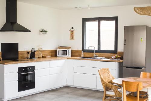 Criquetot-lʼEsneval House | Discover La Forge: Family-Friendly Retreat Near Etretat