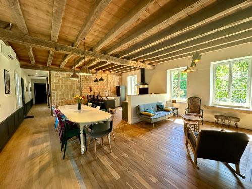 Beze House | Family-Friendly Retreat at La Forge for Unforgettable Stays