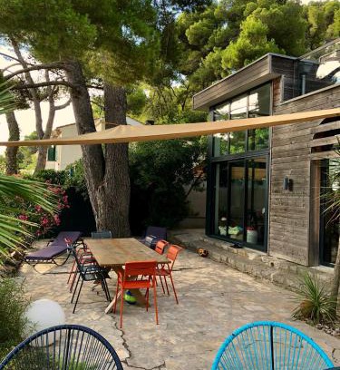 La Franqui Villa | Oceanfront Retreat at La Franqui Vue Mer with 10/10 Rating