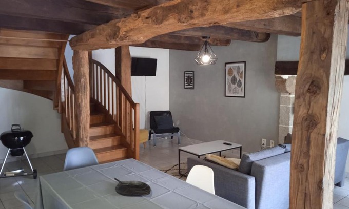Champniers-et-Reillac Apartment | Cap Nature: Ideal for Groups & Pets in Périgord Vert