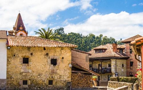 Munorrodero House | Discover La Fuentona: Pet-Friendly Oceanfront Retreat