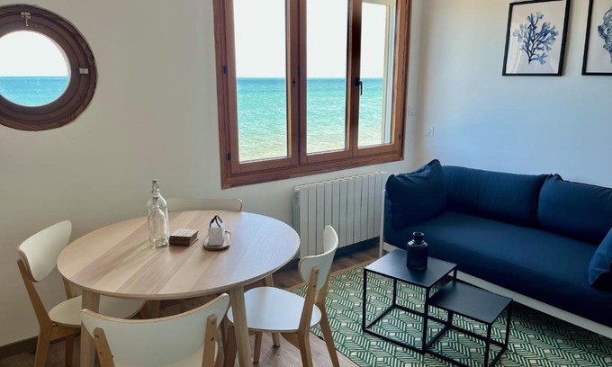 Langrune-sur-Mer Apartment | Oceanfront Escape: La Galonière Noire with Sea Views
