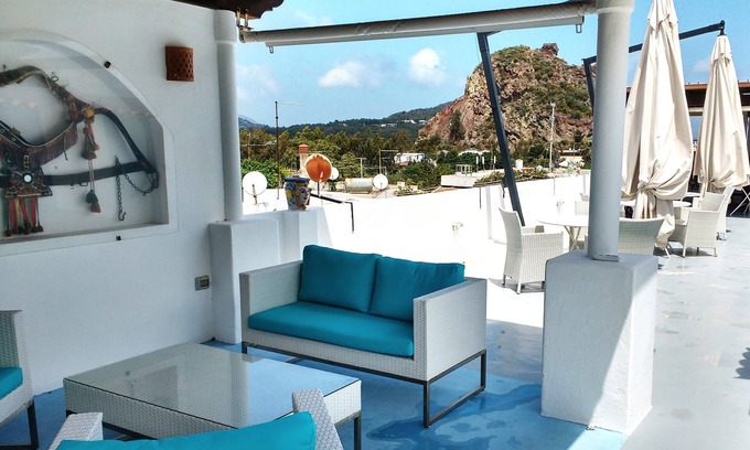 Vulcano Porto House | Relaxing Getaway at Pensione La Giara with Spa and Breakfast